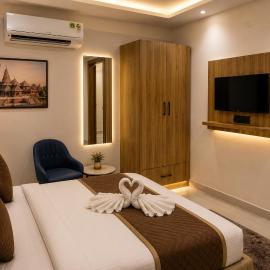 Hotel Aarambh By Ramayana Grand-Near Ram Mandir Ayodhya, hotel em Ayodhya