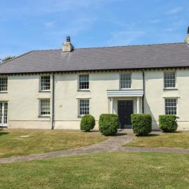 Clynnog House