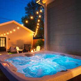 PreGame Palace - Hot Tub - HGTV- Garage Parking - Pets