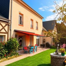 Maison de charme 10 personnes avec parking ARMADA ROUEN 2027, hotel a Belbeuf