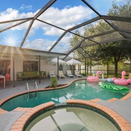 Private Screened Pool - 10 Min to Vero Beach