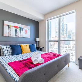 Downtown Condo Near Distillery and Waterfront - The Roland