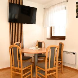 Rodinny apartman pod vlekom A2 โรงแรมในเตลการ์ต