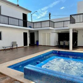 Elegante departamento con Alberca y Jacuzzi