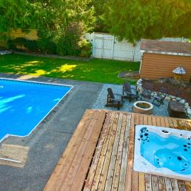 Brookswood Oasis - Guest suite,1 bedroom,1 den & 1 full bathroom