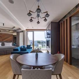 Bliss Properties Premium Jacuzzi Suite by Cape of Rodon