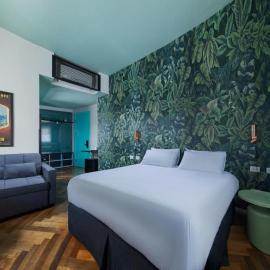 Scarlet Hotel، فندق في تل أبيب