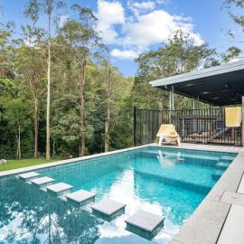 Creekside Cottage, pet friendly w pool
