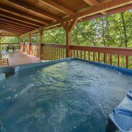 Sweet Cabins 2 Hot Tubs Arcade Rooms