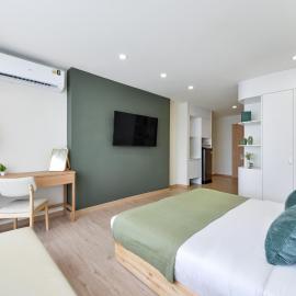 Viesnīca SENS Hotel Nonthaburi Bangbuathong pilsētā Nontaburi