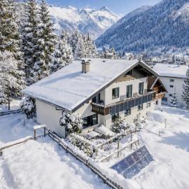 Landhaus Herz der Tauern, מלון במאלניץ