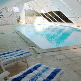 Villa spacieuse à Crastes avec piscine privée et vue montagne