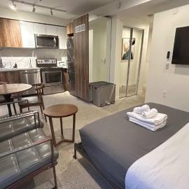 Modern Condo in Central Downtown, hotelli Vancouverissa