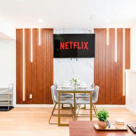 Modern 2 Bedroom Guest Suite Near Downtown With Fast Wifi And Free Parking