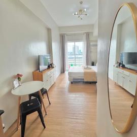 7F Condo at The Loop Tower Limketkai Center CDO, hotelli kohteessa Cagayan de Oro