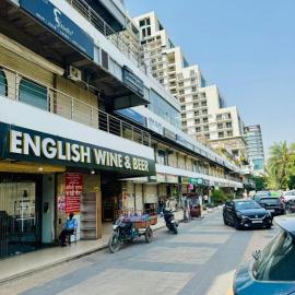 Premium Apartment in Omaxe ITC Near Pari Chowk - The Sunlit - Expo Mart & Alpha II