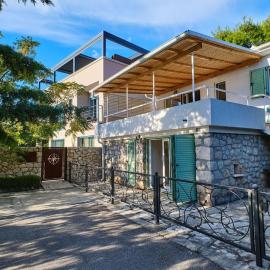Villa Hemingway beachfront by Villas Guide