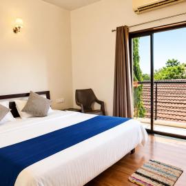 Hotel Maurya Regency, hotel in Morjim