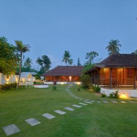 Deshadan's Tarangi Beach Villas,Marari، فندق في ماراريكولام