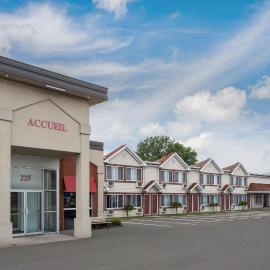 Travelodge by Wyndham Drummondville, hotel en Drummondville