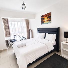 Halo House Waiyaki Way Duplex with Highway Views, hotel in Kinoo