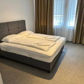 Hotel Bayrischer Hof، فندق في كريفيلد