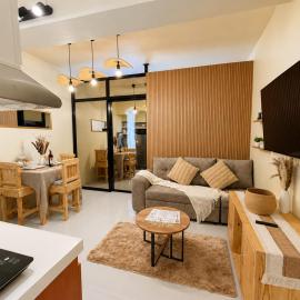 Royal Oceancrest Mactan by 2A Holloway Staycation