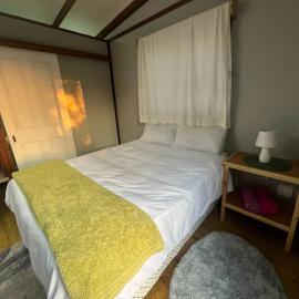 Treetop Chalet, hotel in Mateus
