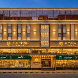 The Capital Hotel, hótel í Guntūr