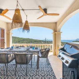Charming Villa with Amazing Seaview
