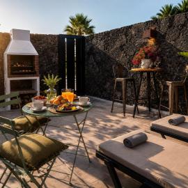 Villa Blanco - Romantic Hideaway - Private Villa for Couple