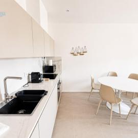 San Rocco Sea Side Apartments, хотел в Муджа