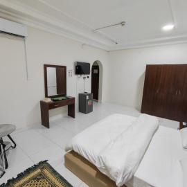 فندق فاديه الذهبي، فندق في ‘Ushayrah