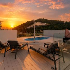 Luxury Sky Pool Penthouse 5404 - 2 Bedrooms, hotel in Patong Beach