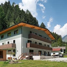 Nature House Pflersch، فندق في برينيرو