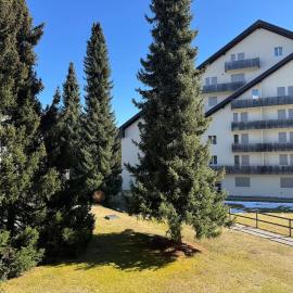 Slope-Side Mountain Apt Sleeps 4