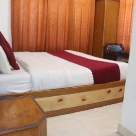 Tourist Home Mussoorei-On Mall Rood with Parking