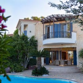 Villa Rafaela - Luxury 4BR Retreat near the Baths of Aphrodite