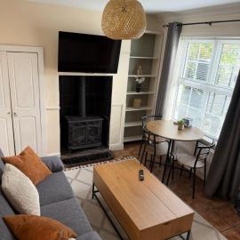 Budget 3 Bed House in Tralee Secure Parking, hotelli kohteessa Tralee