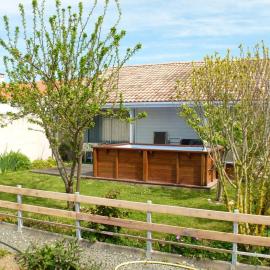 Studio indépendant 2 personnes sur parcelle privative close et petite piscine