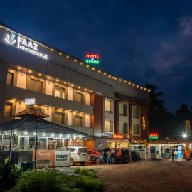 Viesnīca Hotel Faaz international pilsētā Thottada