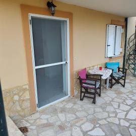 Eleni's Home, hotel a Agalianí