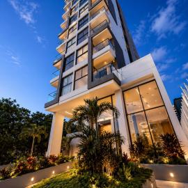 APARTASUITE NUEVO DE LUJO VISTA AL MAR CERCA A LA PLAYA con ROOFTOP CENTRAL, hotel v destinaci Rodadero