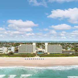 DoubleTree Suites by Hilton Melbourne Beach Oceanfront, хотел в Мелбърн