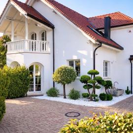 Villa Löwe - Heated Indoor Pool, Spa & Wellness Estate near Basel