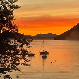 Viesnīca Sunset Suite on Mayne pilsētā Mayne Island