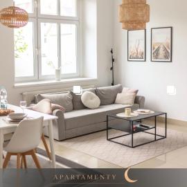 LUNA apartamenty - luksusowy apartament nr 1a - Góry Sowie - Jezioro, hotel v destinácii Bielawa
