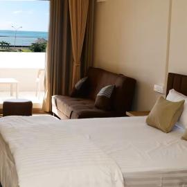 Waterfront Seaview Apartment, Hotel in Mahébourg