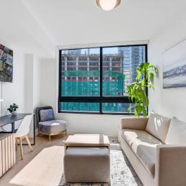 Luxury Miami 1BR Apt Pool & Beach Access for 4
