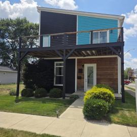 Downtown 3BR Jacuzzi Near Indy 500 with Free Parking